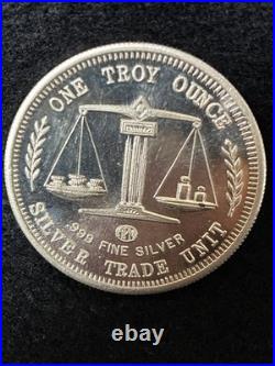 Vintage American Pacific Mint 1 Oz. 999 Fine Silver Trade Unit Eagle & Flag BU